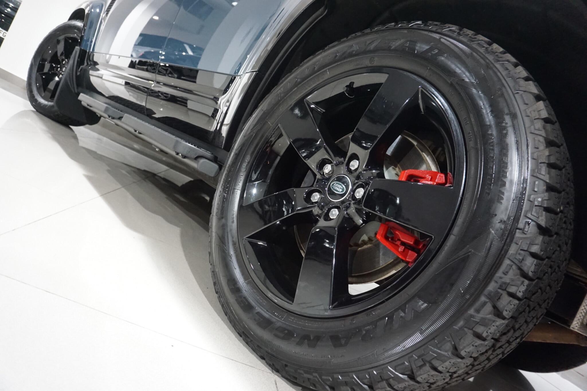 Land Rover Defender 110 2.0 P400e 15.4kWh X-Dynamic HSE SUV 5dr Petrol Plug-in Hybrid Auto 4WD Euro 6 (s/s) (404 ps)